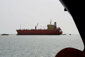آزادسازی کشتی نفتی یمن از محاصره 260 روزه